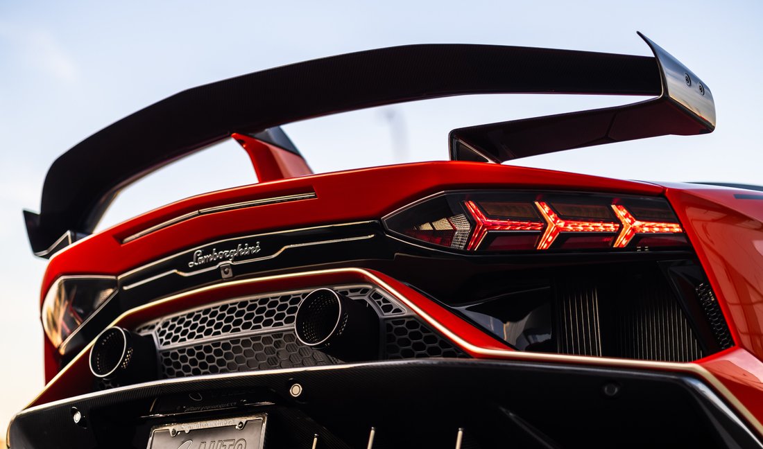 the bumper of a lamborghini aventador
